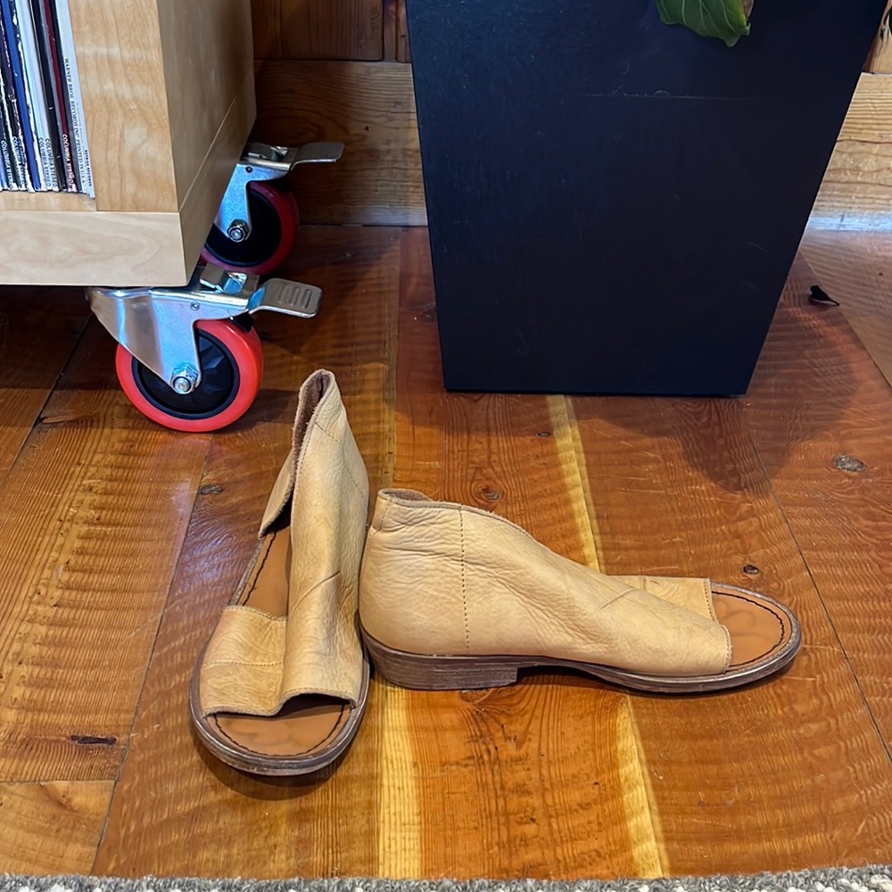 Free people sandals